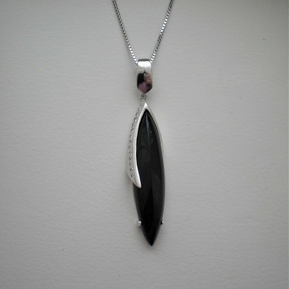 European 14K 585 White Gold Marquise Black Onyx Diamond Cluster Pendant Necklace